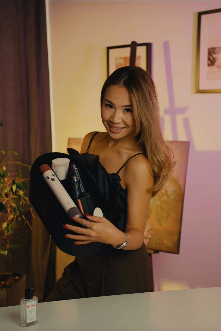 MONA и Dyson Airwrap в подарок
